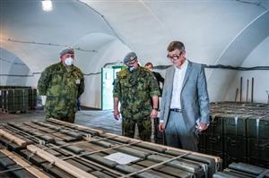 V Centru zabezpečení munice v Travčicích je za přísných bezpečnostních podmínek uskladněno 2 000 tun munice (foto: www.vlada.cz)
