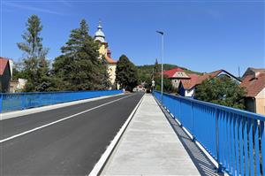 Nově zrekonstruovaný silniční most ve Rtyni nad Bílinou