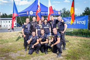 O sedm vteřin zvítězil tým pražských policistů