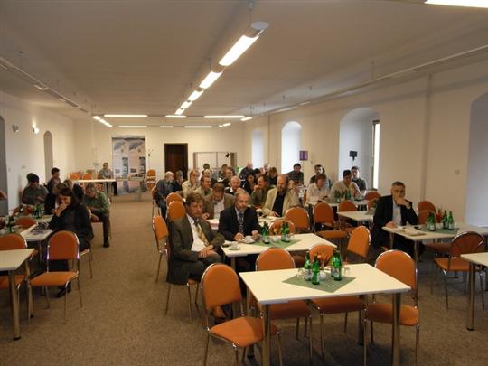 Účastníci zahajovací konference v Chomutově