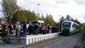 První vlak zastavuje v pátek 18.10.2013 po 15 hodině za vřelého vítání v zastávce Varnsdorf staré nádraží