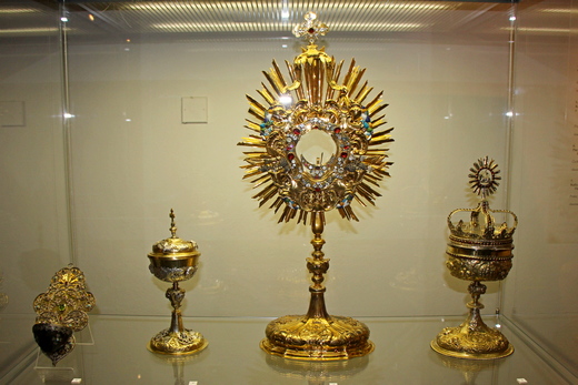 monstrance