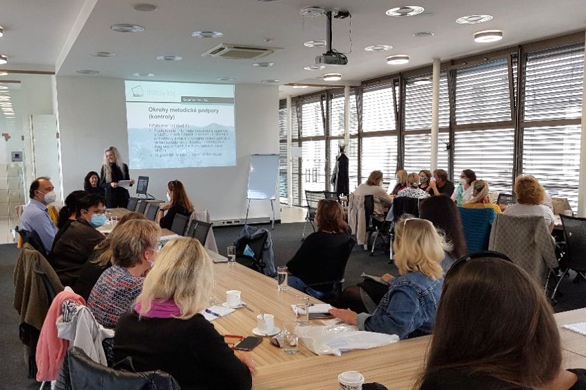 Ústecký kraj uspořádal závěrečný seminář pro sociální služby – osobní asistence a pečovatelské služby