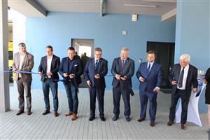 Slavnostní přestřižení pásky