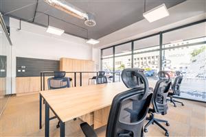 Work Space, vzdušný a prosvětlený prostor v přízemí budovy