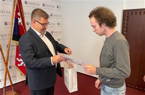 Vítězný tým obdržel od kraje mimo jiné také 20 tisíc korun