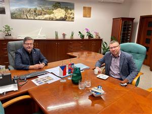 Hejtman Jan Schiller a nově zvolený rektor UJEP Jaroslav Koutský