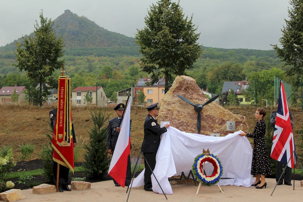 Pomník litcům RAF Třebenice