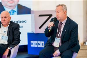Generální ředitel firmy Swietelsky stavební Jiří Kozel (vlevo) a hejtman Richard Brabec