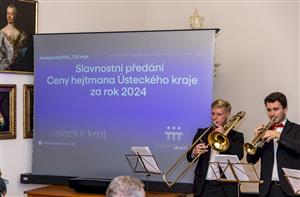Slavnostní večer zpříjemnilo hudební vystoupení Dixielandu teplické konzervatoře