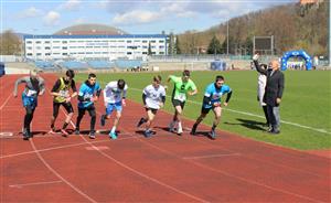 Na ústeckém stadionu závodilo osm týmů složených ze smíšených družstev žáků středních škol