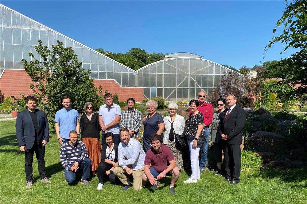 Členové krajského výboru pro životní prostředí navštívili Botanickou zahradu v Teplicích