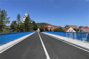 Nově zrekonstruovaný silniční most ve Rtyni nad Bílinou