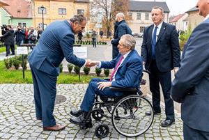 Starosta Lukavce Tomáš Šenfeldr vítá prezidenta