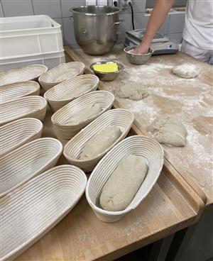 Výchovní poradci a metodici si mohli zkusit přípravu kvásku a pečení chleba