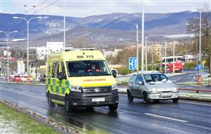 Vozidlo Zdravotnické záchranné služby Ústeckého kraje poznáte snadno, charakteristické barvy pro něj jsou zelená a žlutá